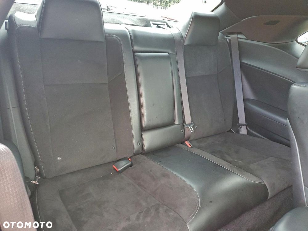 Dodge Challenger - 11