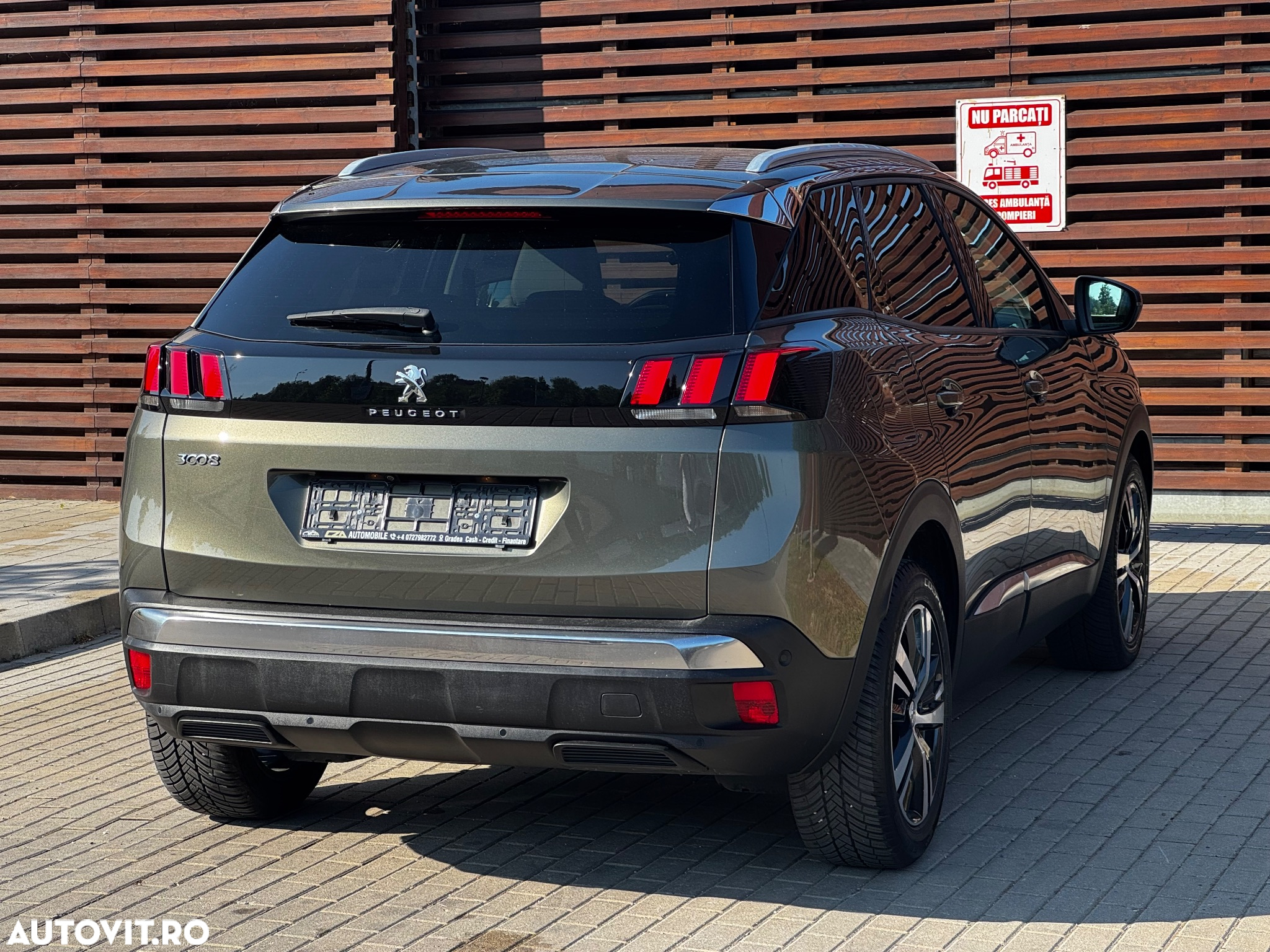 Peugeot 3008 1.5 BlueHDI 130 EAT8 Allure Pack - 11
