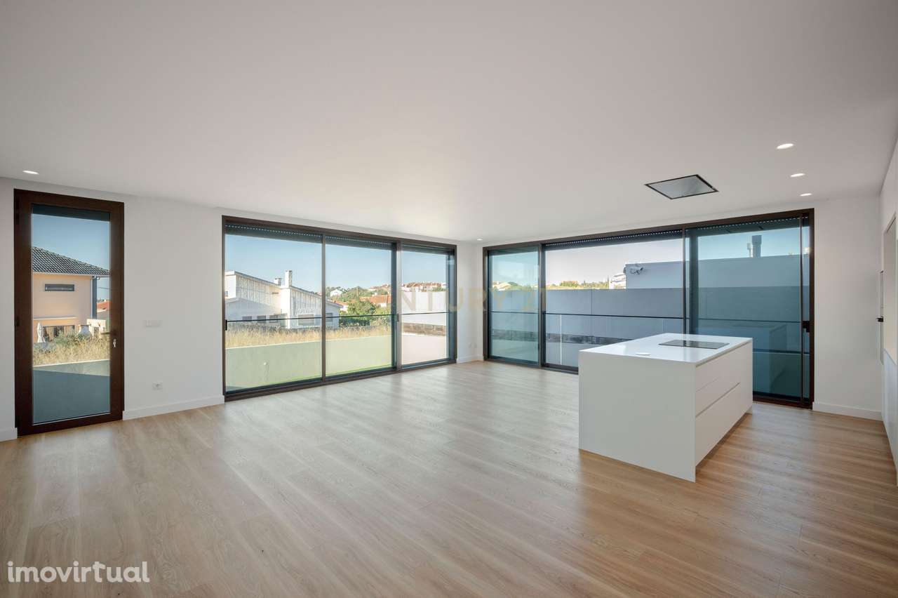 Moradia T3 com piscina e jardim privativo - Cascais - Grande imagem: 4/32