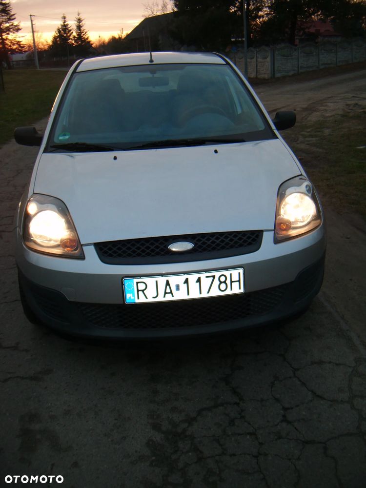 Ford Fiesta - 4