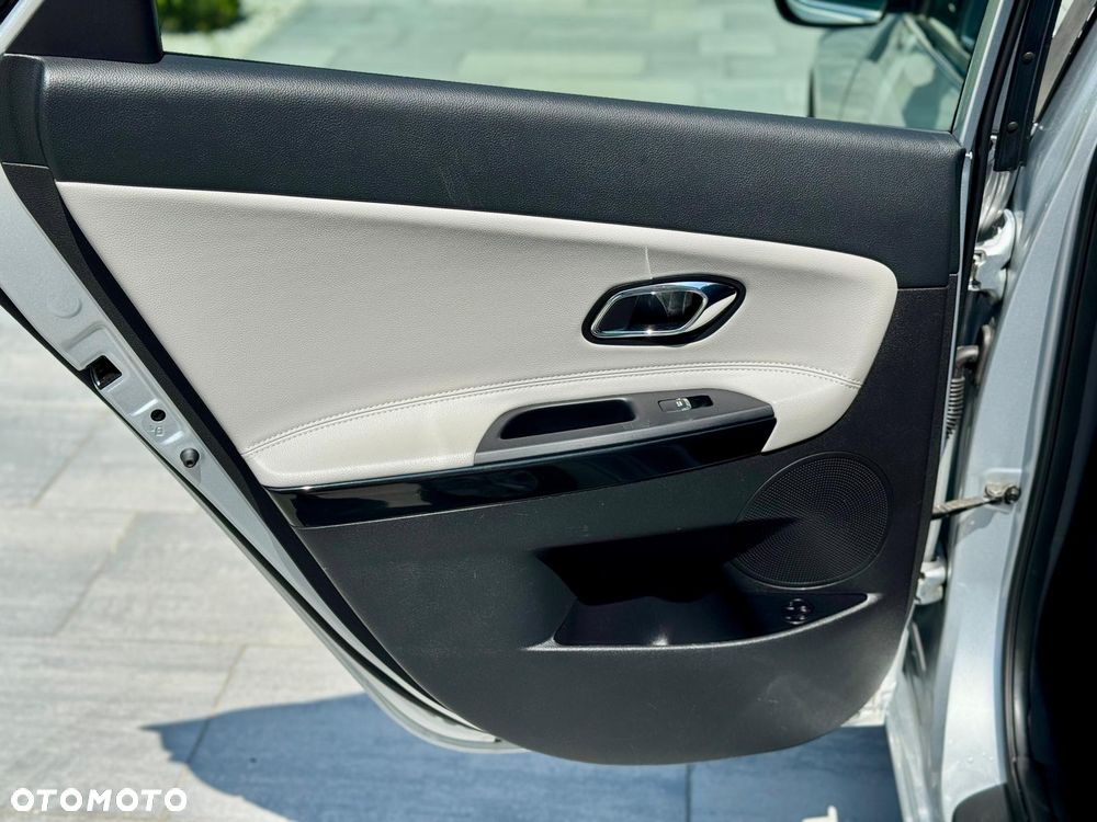 Kia Ceed 1.6 GDI DCT Platinum Edition - 13