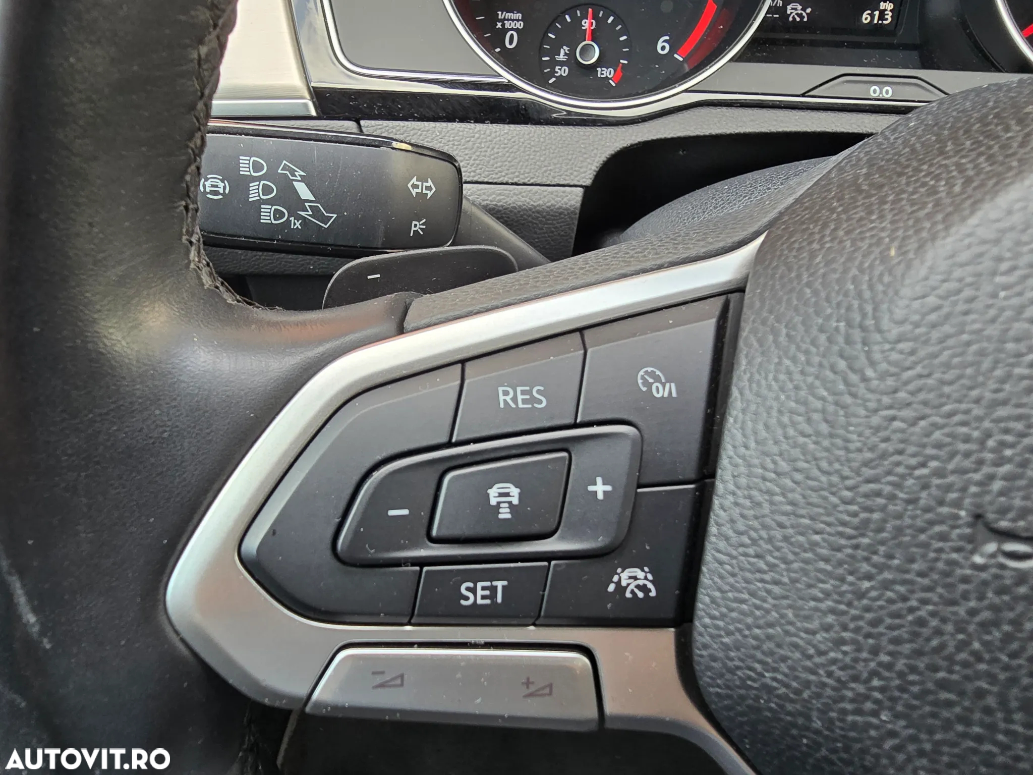 Volkswagen Passat 2.0 TDI DSG Highline - 18