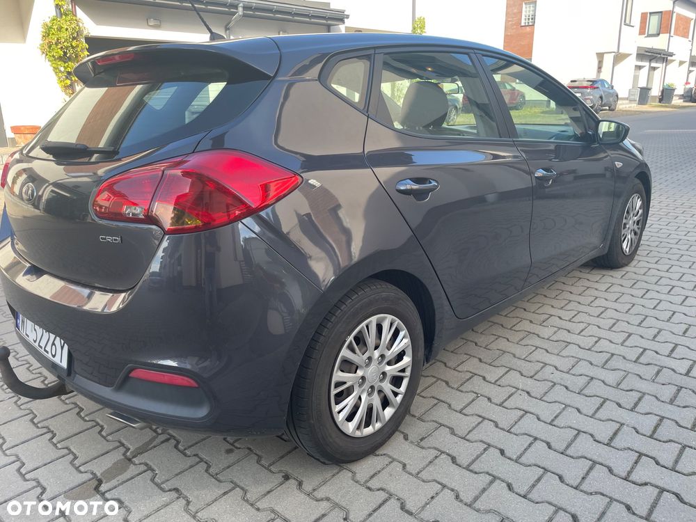 Kia Ceed 1.6 CRDi 115 ISG Vision - 11