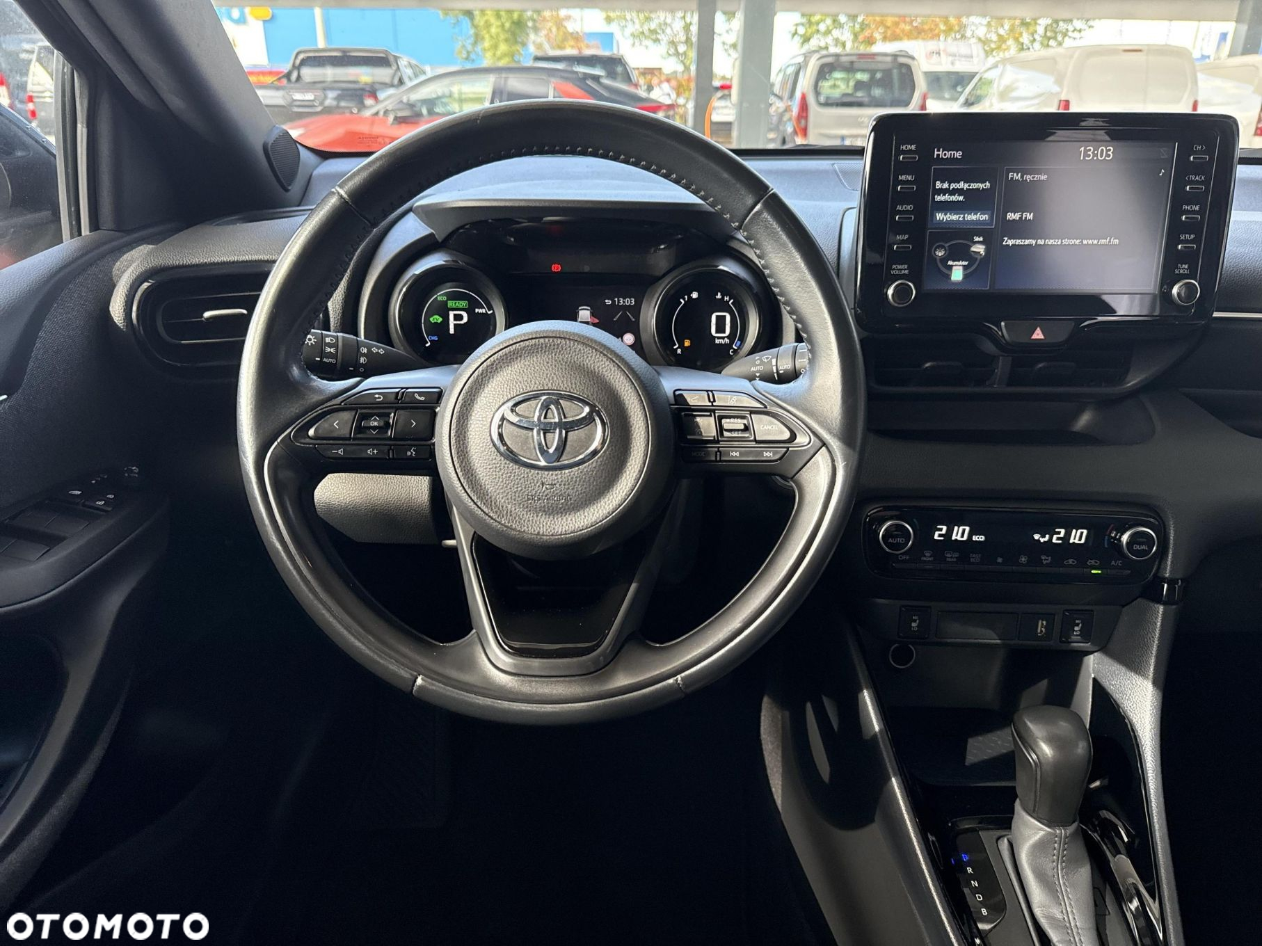 Toyota Yaris Hybrid 1.5 Selection Style - 12