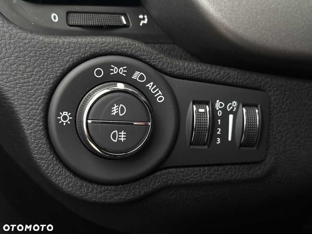 Fiat 500X 1.5 T4 Hybrid Sport DCT - 21