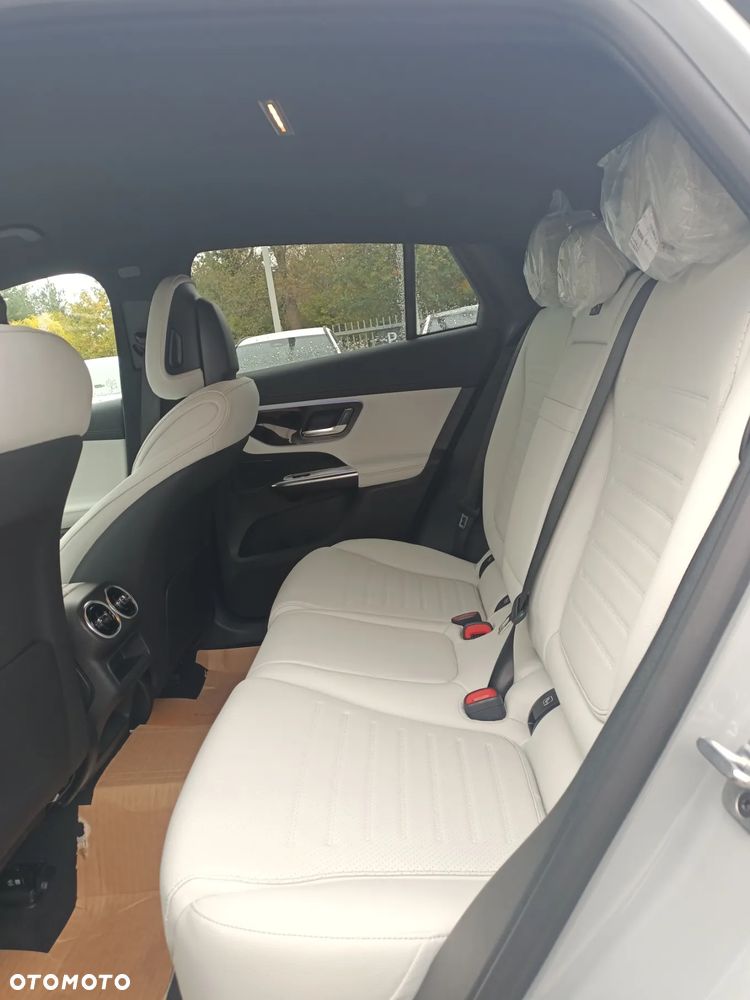 Mercedes-Benz GLC 200 mHEV 4-Matic AMG Line - 15