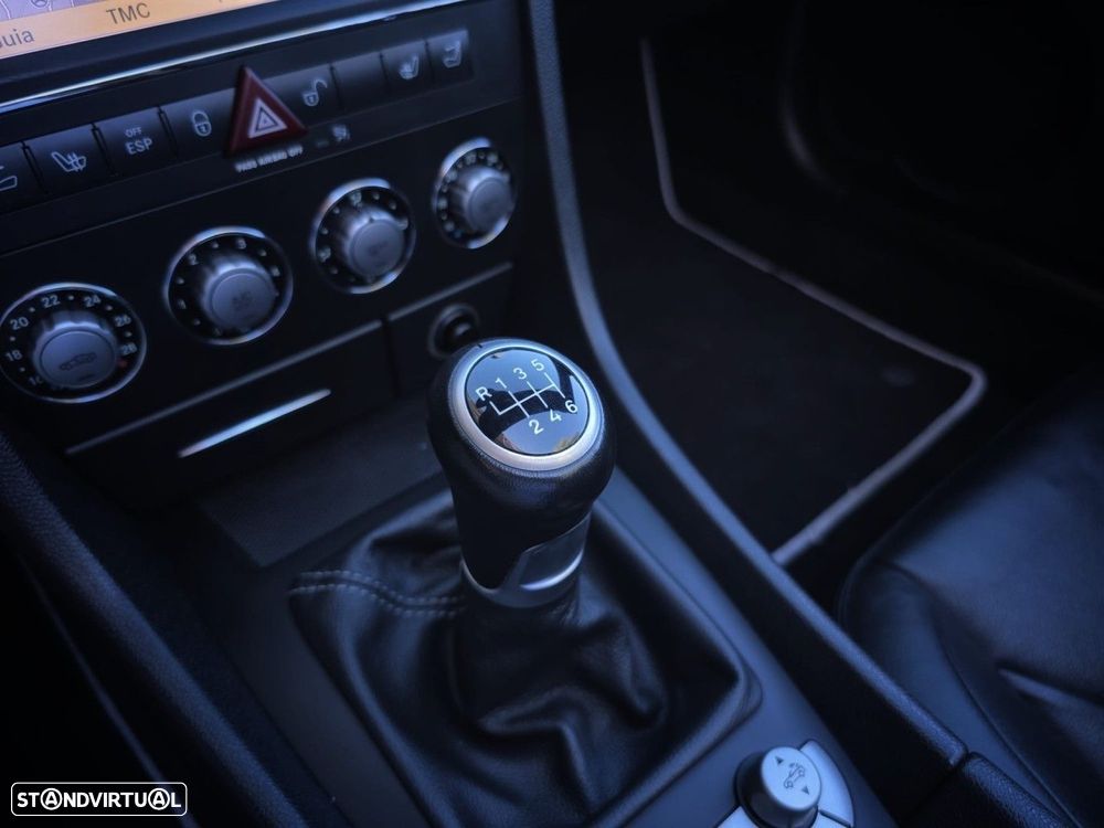 Mercedes-Benz SLK 200 (BlueEFFICIENCY) - 22