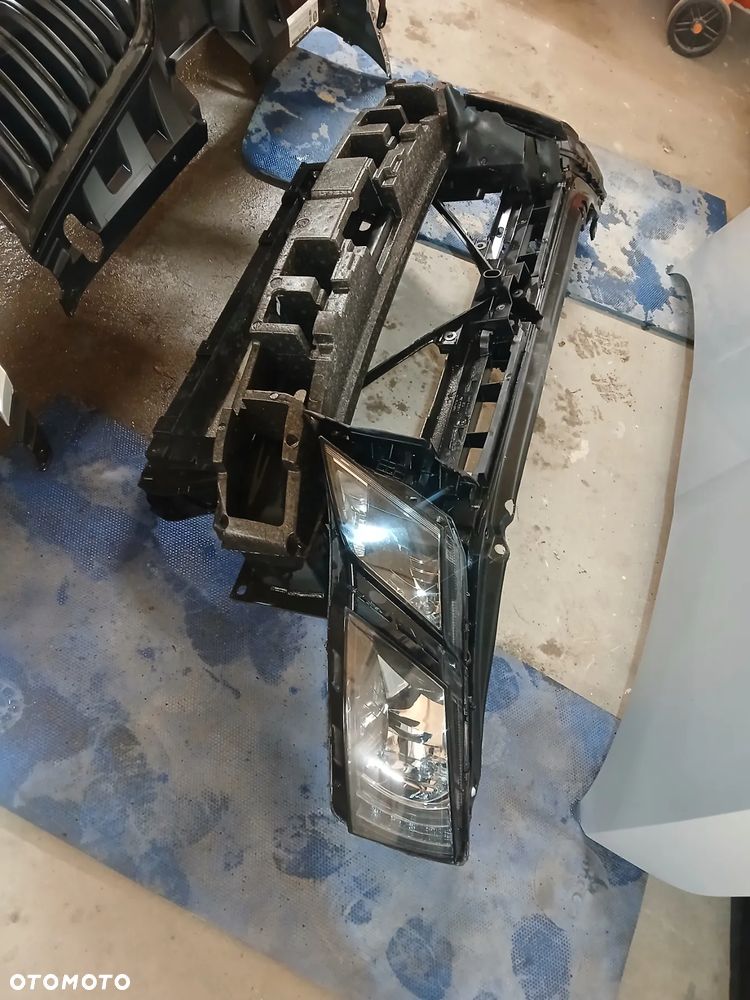 Octavia III 3 Pas przedni belka kompletny maska zderzak LA7W - 3