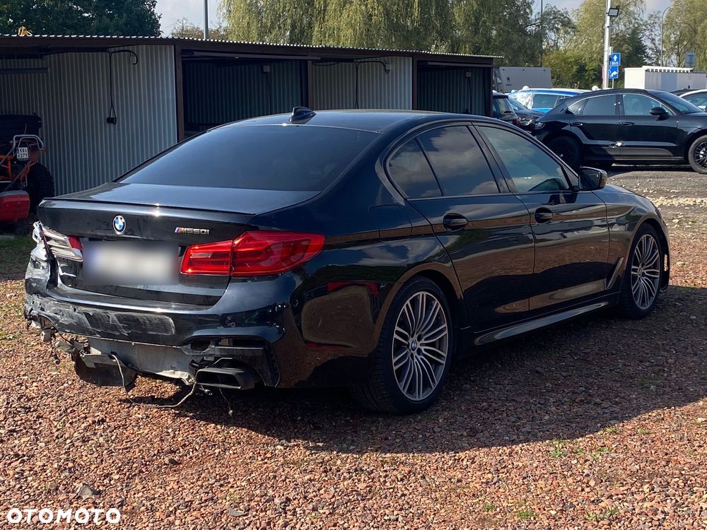 BMW Seria 5 M550i xDrive sport - 5