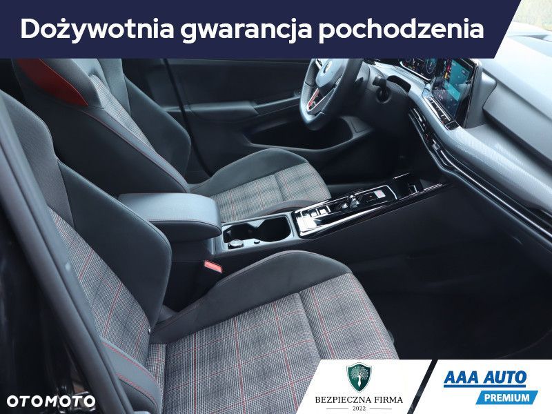 Volkswagen Golf - 10