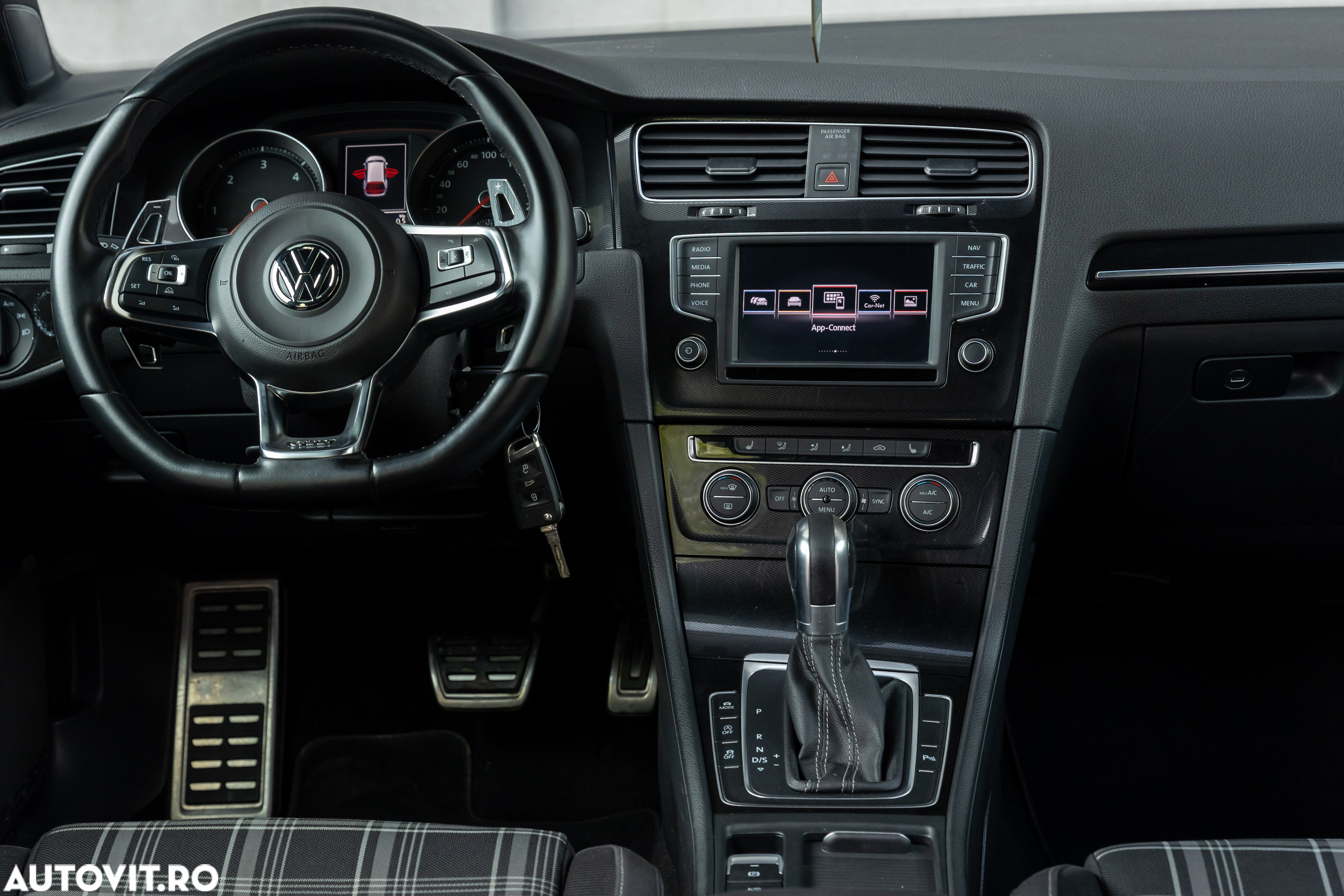 Volkswagen Golf GTD 2.0 TDI SCR DSG - 7