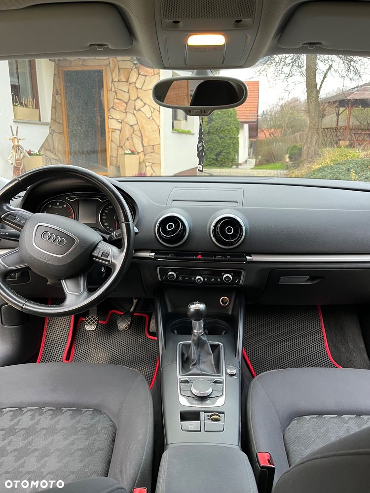 Audi A3 Sportback 1.4 TFSI Ambiente - 37