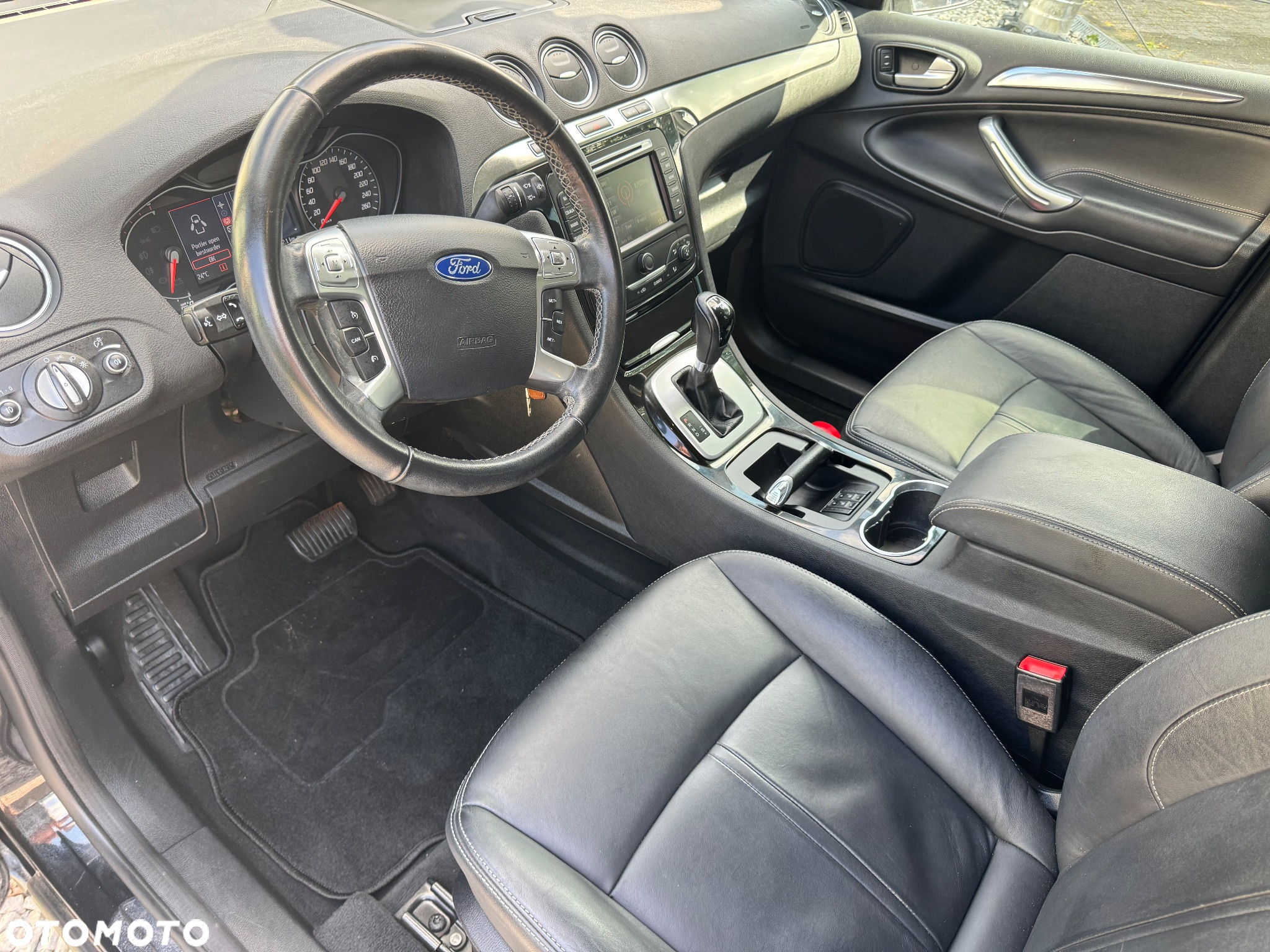 Ford S-Max 2.0 TDCi DPF Champions Edition - 31