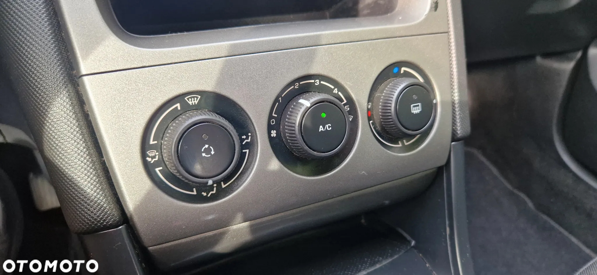 Peugeot 308 1.6 HDi Premium - 10