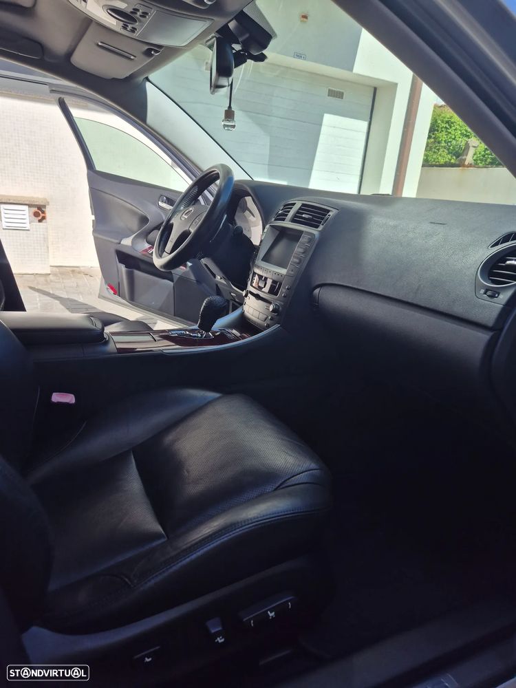 Lexus IS 250 2.5 VVTi Luxury 24 Aut. - 12