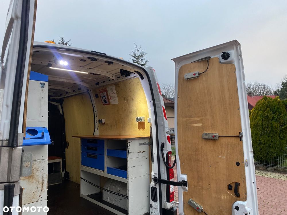 Renault Master L2 H2 warsztat mobilny zasilanie 230V - 36