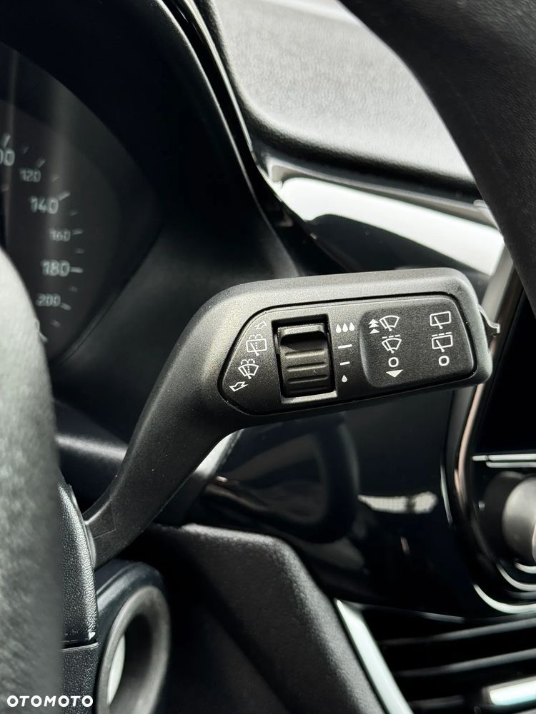 Ford Fiesta - 22