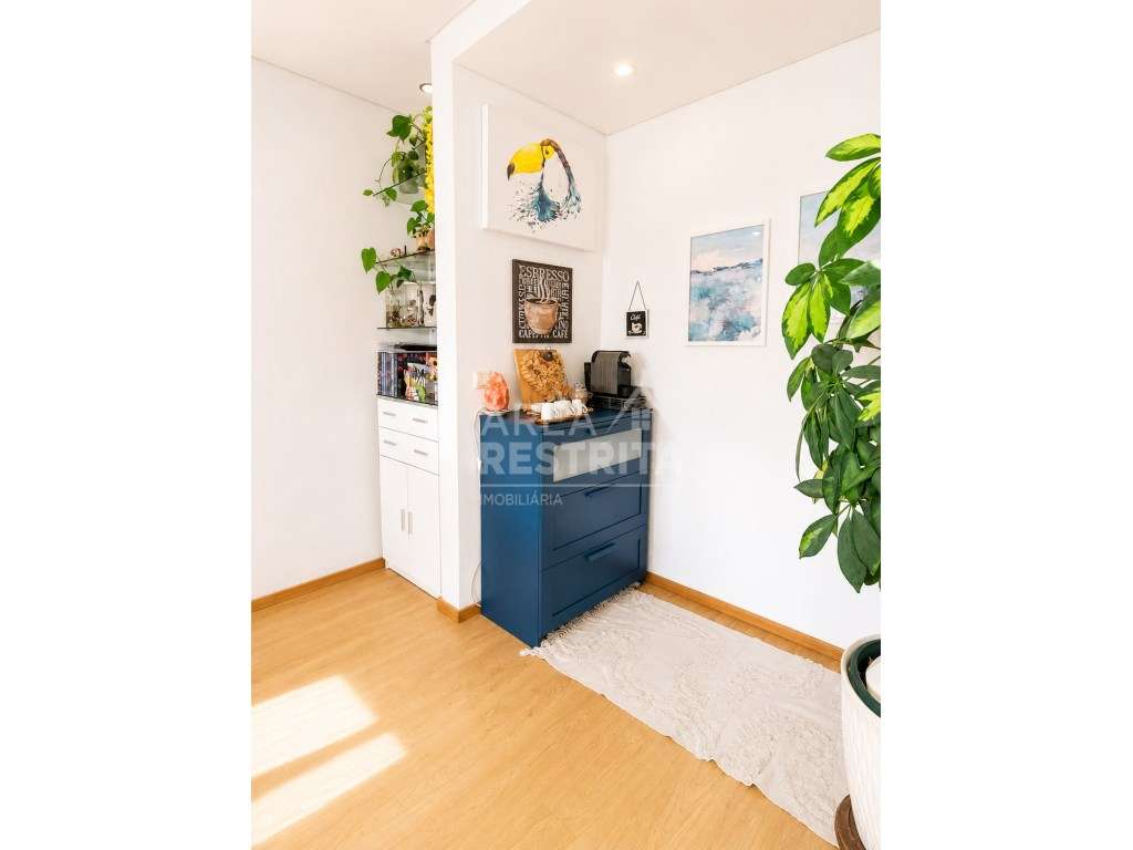 Apartamento T2 no Barreiro com transportes à porta - Grande imagem: 3/22