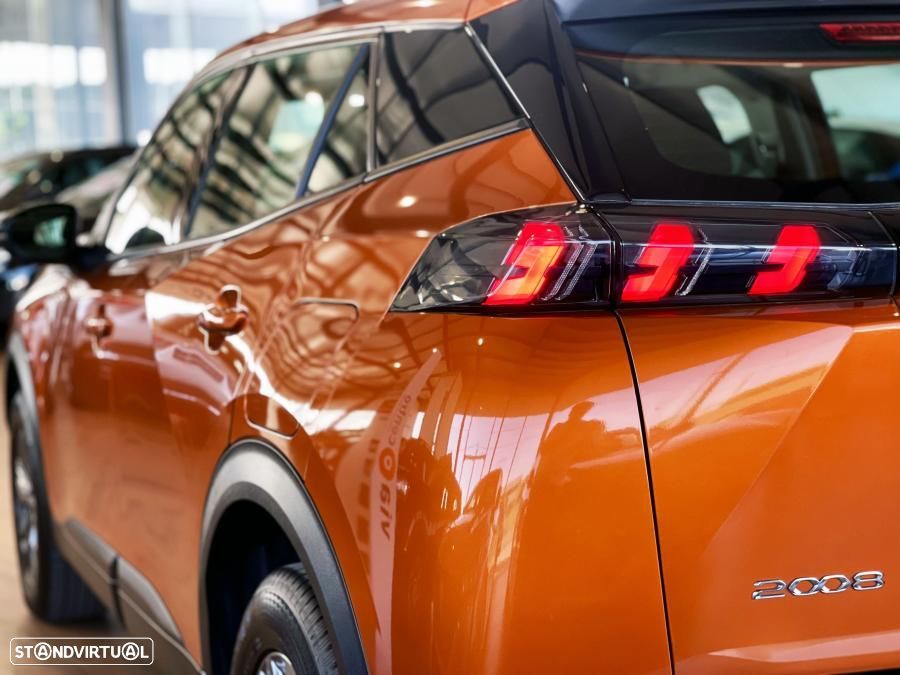Peugeot 2008 1.2 PureTech Active Pack EAT8 - 7