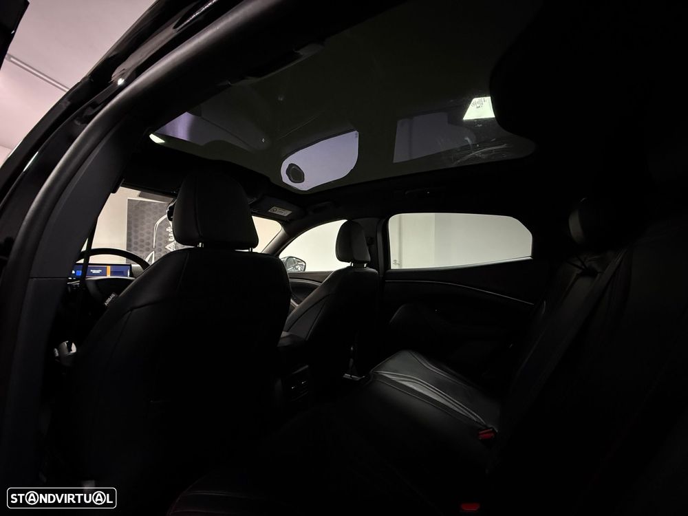 Ford Mustang Mach-E Alargada AWD - 28