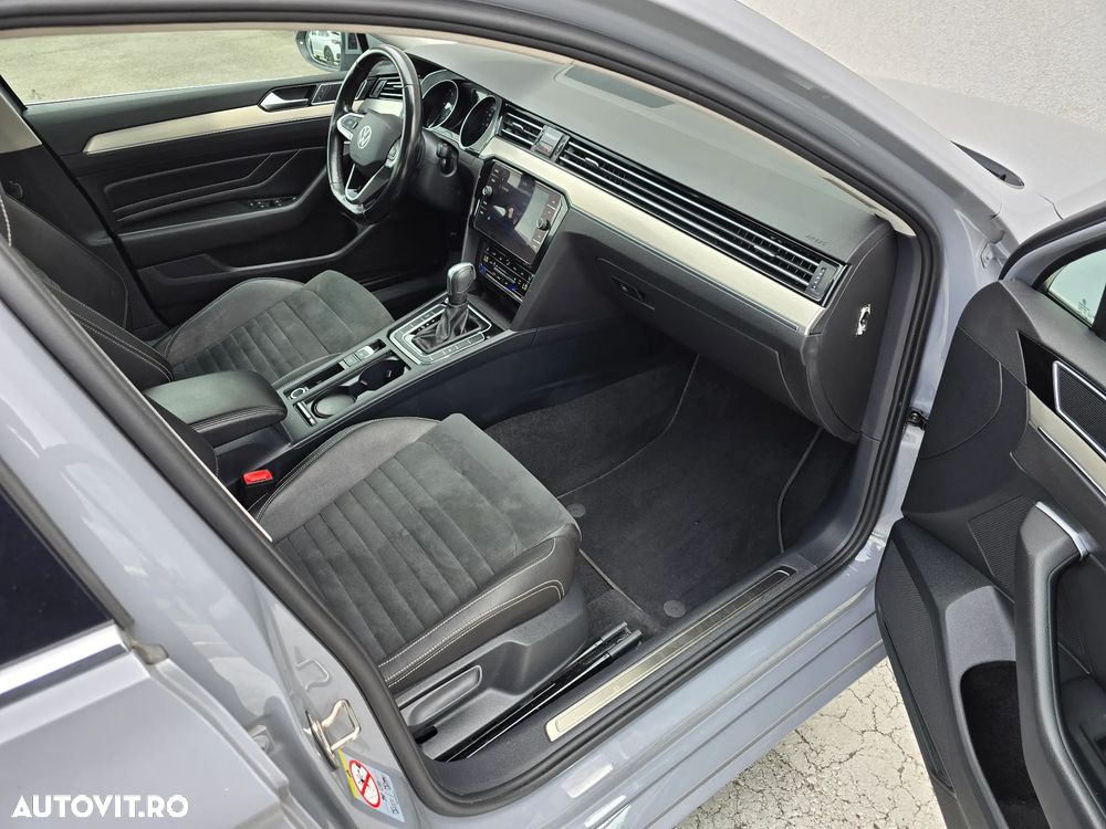 Volkswagen Passat 2.0 TDI DSG Highline - 24