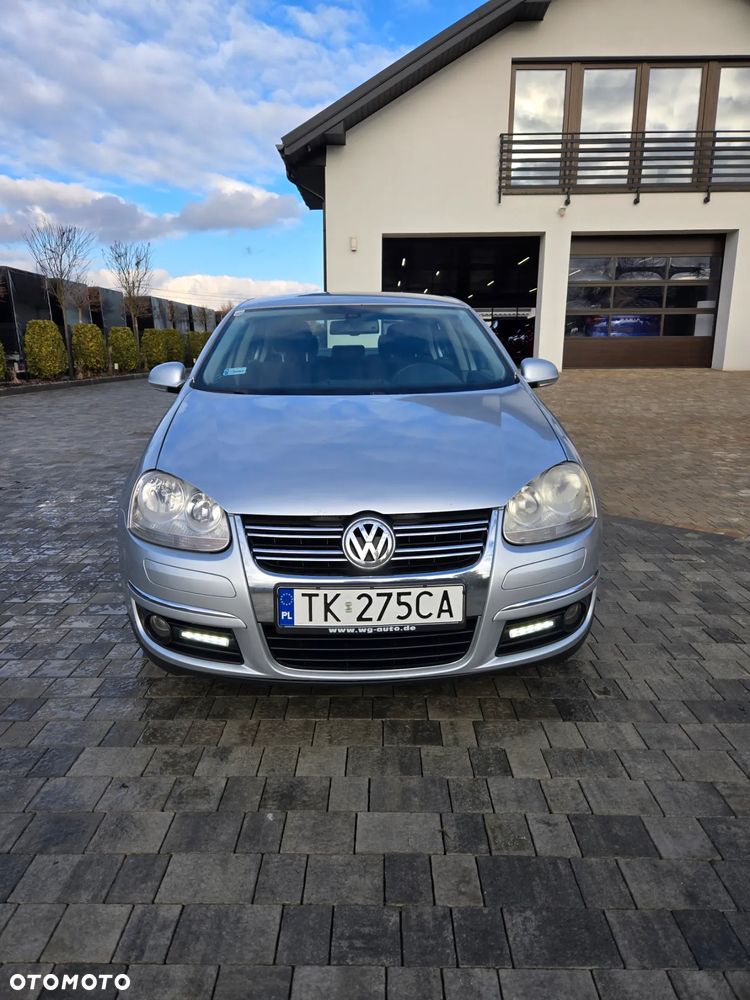 Volkswagen Jetta 2.0 TDI Sportline