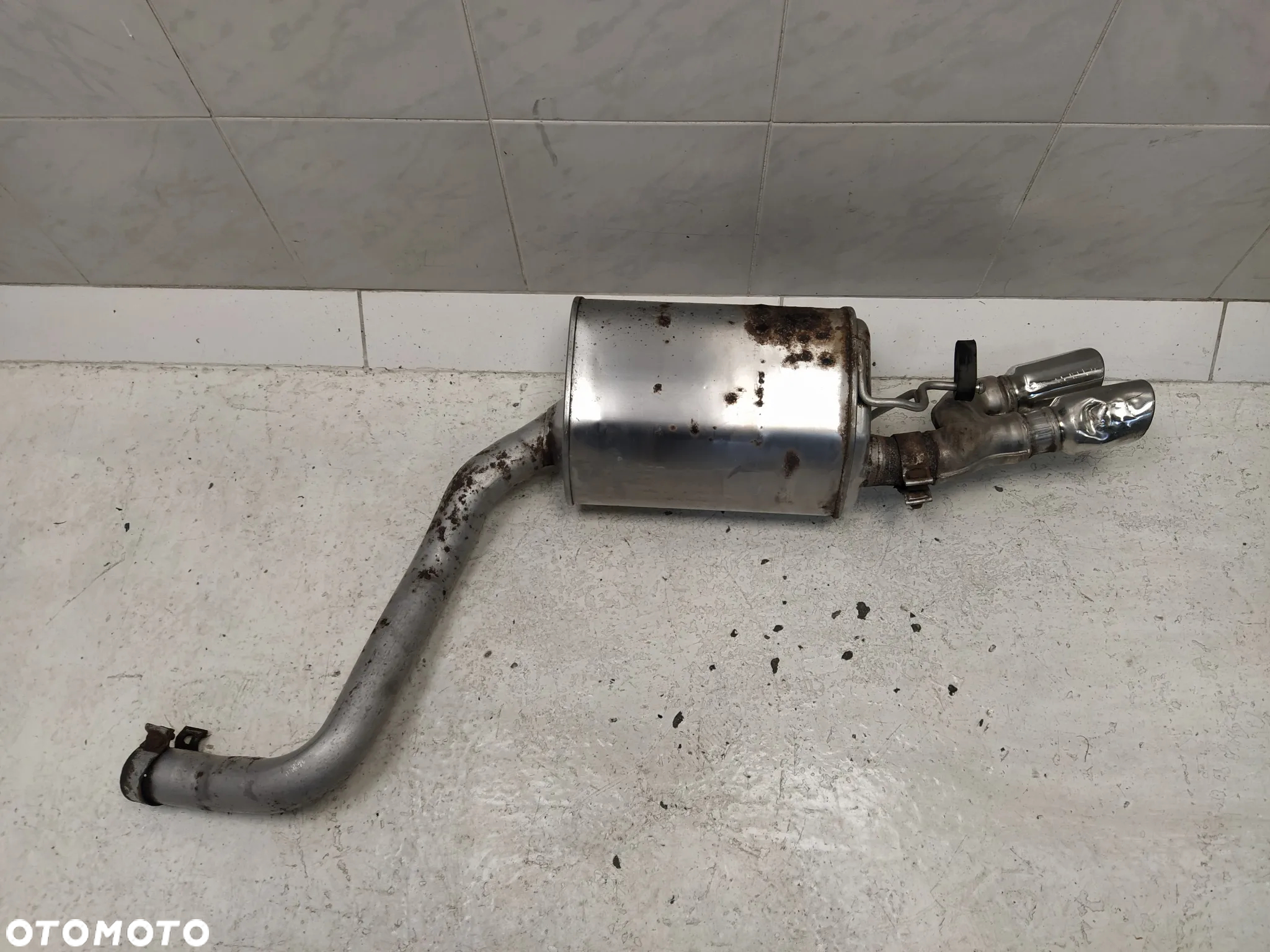 JAGUAR XJ XJR X351 2014-2019 5.0 WYDECH TŁUMIK PRAWY ORYGINAŁ - 2