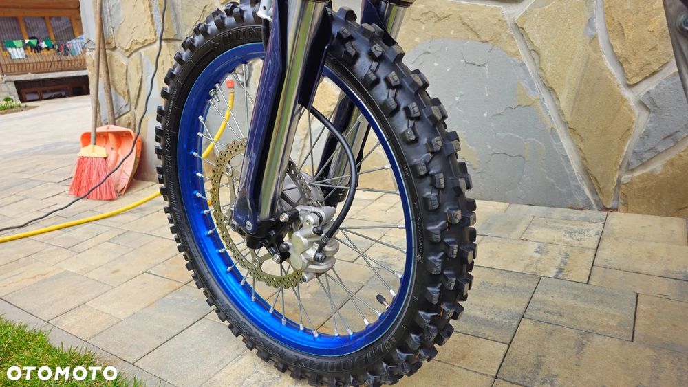 Yamaha YZ - 8