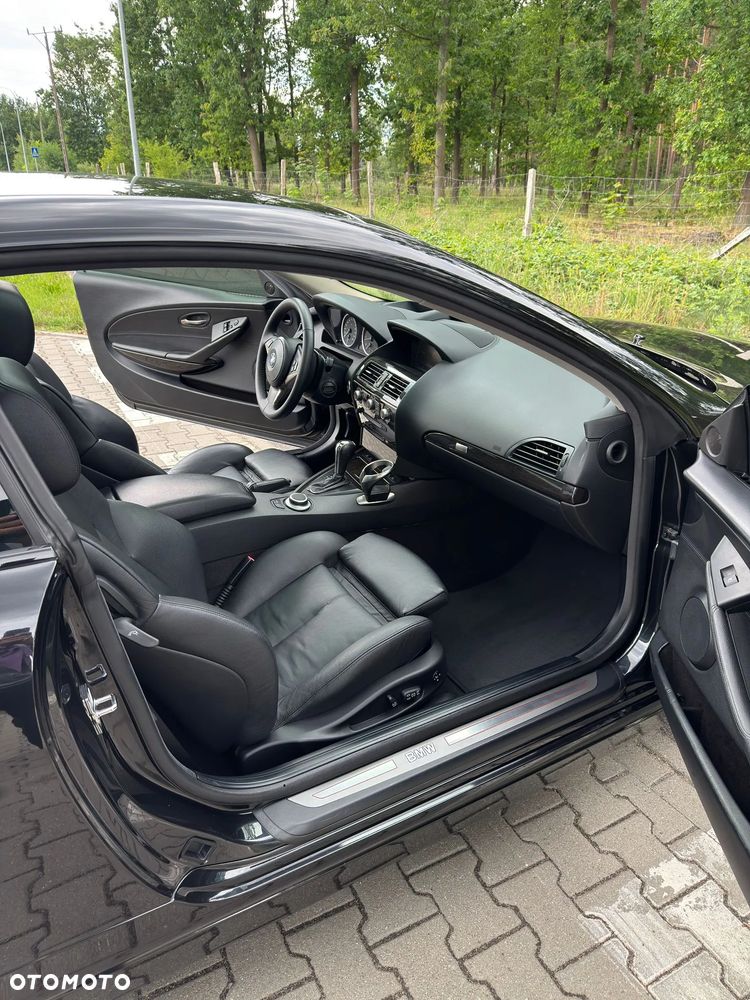 BMW Seria 6 650 i - 12