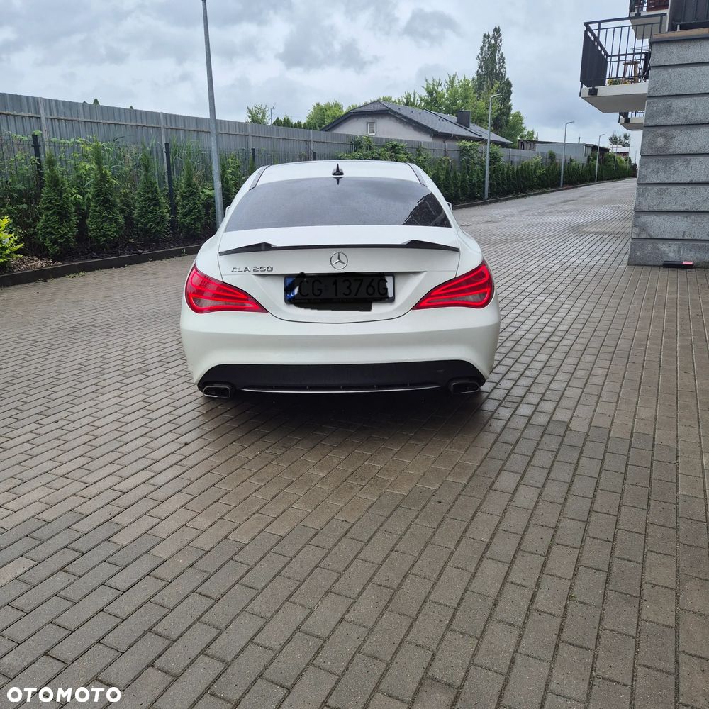Mercedes-Benz CLA 250 7G-DCT - 3
