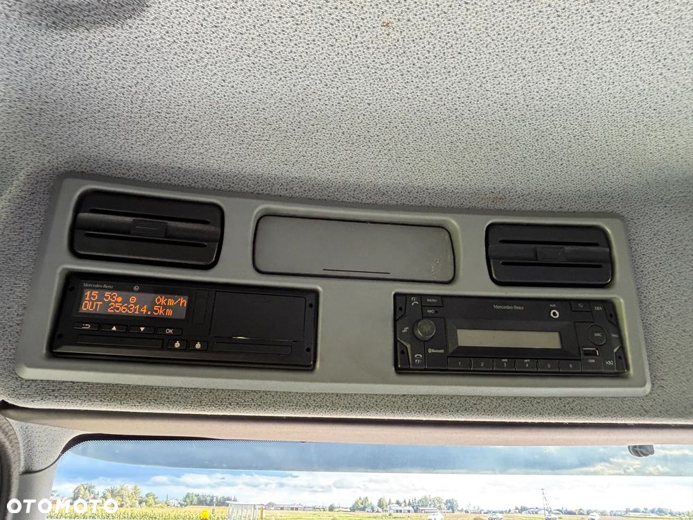 Mercedes-Benz ATEGO 1524  EURO 6 (1527, 1530) kontener z windą , idealny stan , z Niemiec - 31
