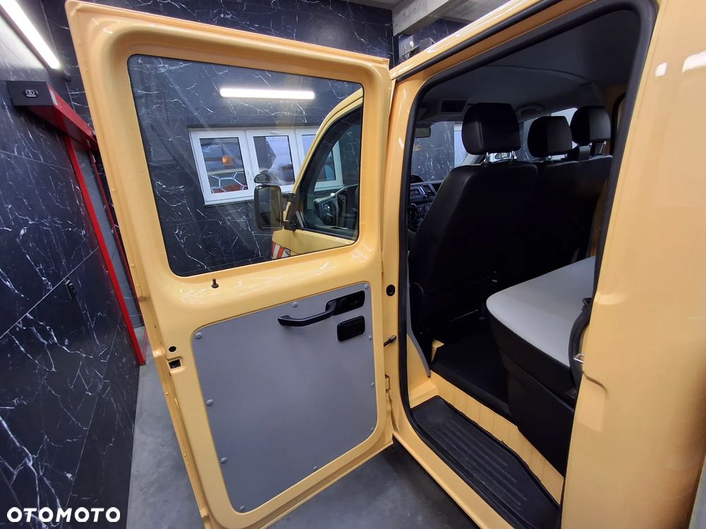 Volkswagen Transporter T6 Doka Dubel Kabina Brygadówka 6 Miejsc Klimatyzacja Tempomat Hak Aluminiowe Burty Światła Dzienne Halogeny Webasto 2016 Rok Euro 6 - 19