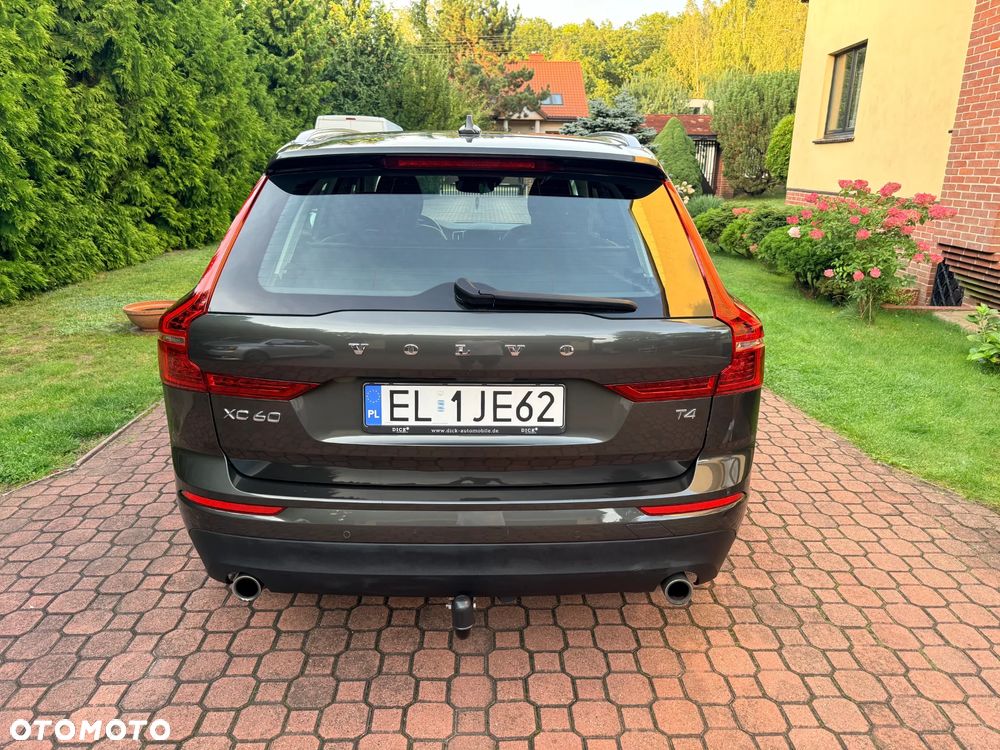 Volvo XC 60 T4 Momentum Pro - 5