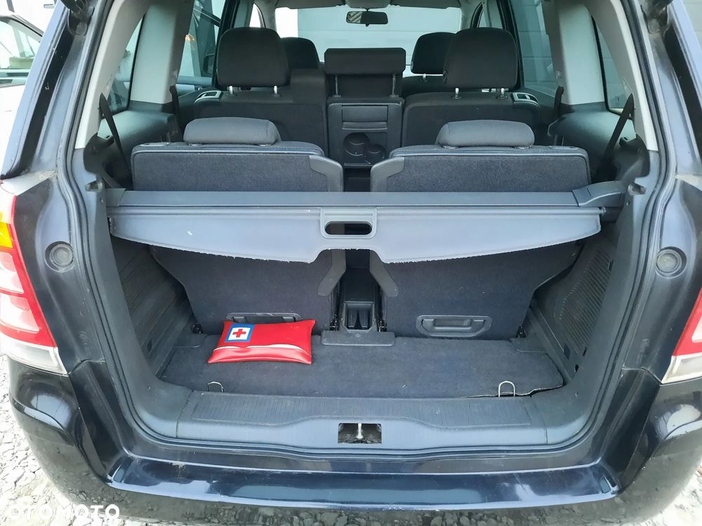 Opel Zafira 1.6 Enjoy - 19