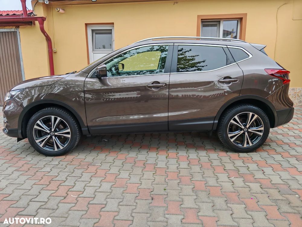Nissan Qashqai 1.3 DIG-T N-CONNECTA - 17