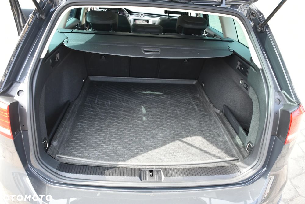 Volkswagen Passat 2.0 TDI SCR (BlueMotion Tech) 4Mot DSG Comfortline - 25