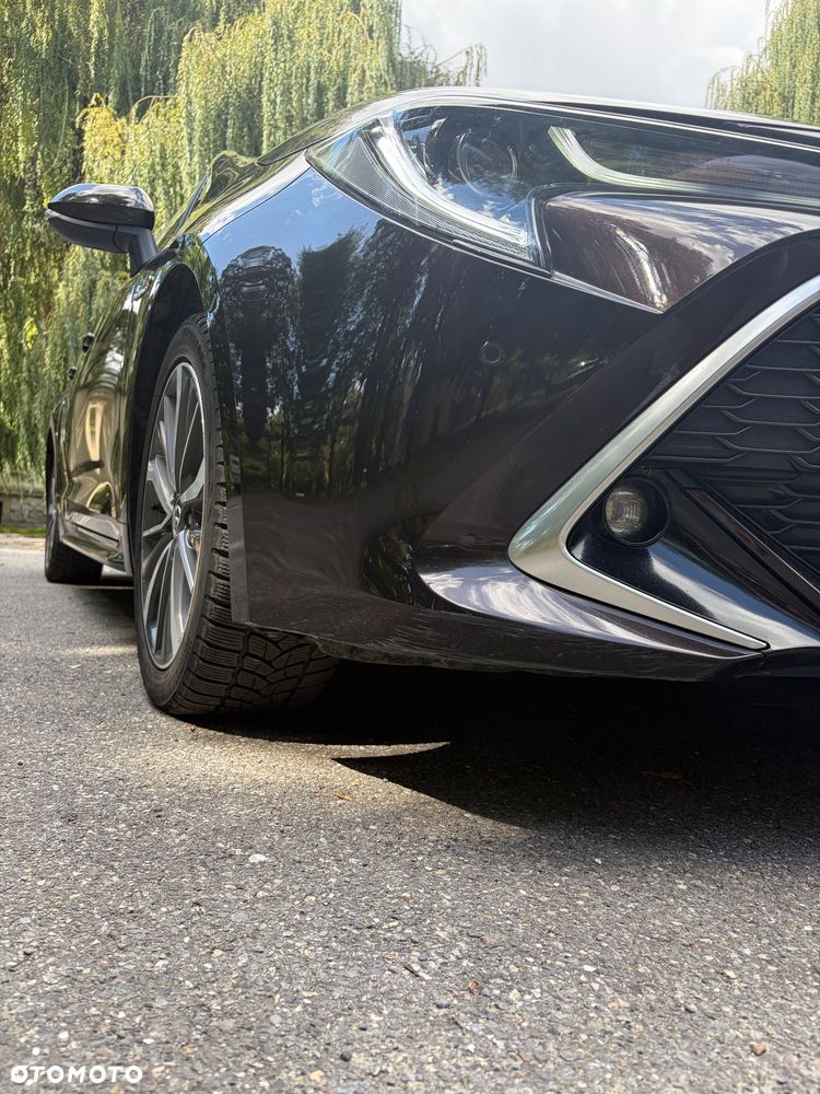 Toyota Corolla 2.0 Hybrid Executive - 18