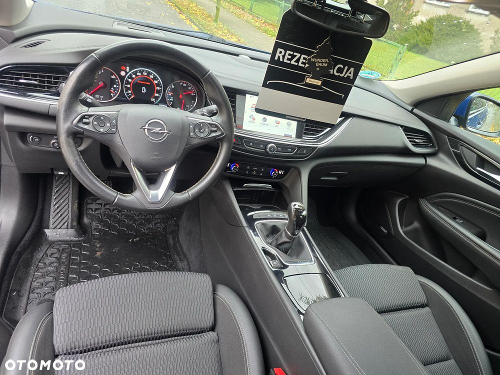 Opel Insignia - 12