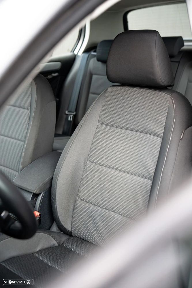 VW Golf - 9