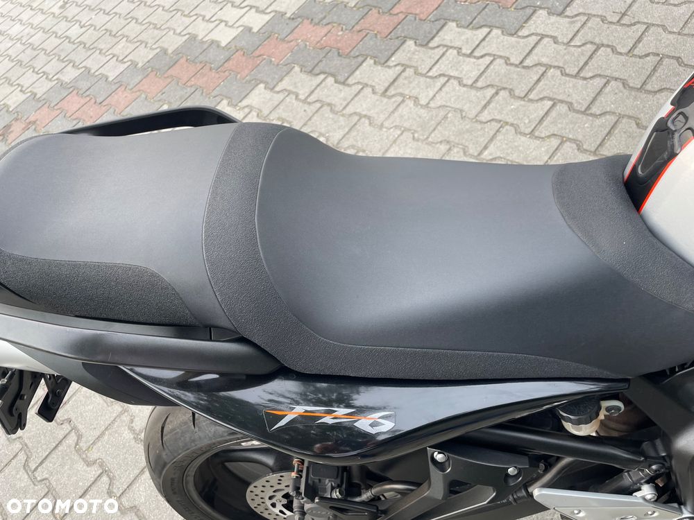 Yamaha FZ6 - 10