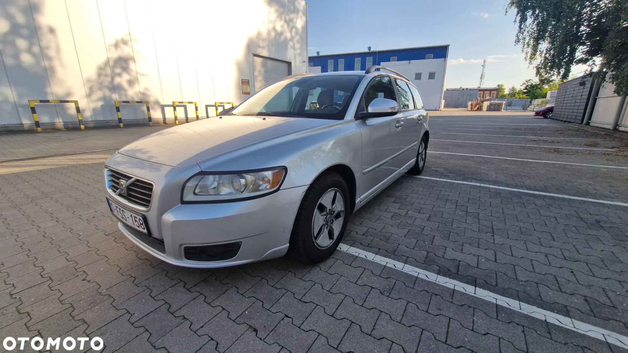 Volvo V50 1.6D DPF DRIVe Momentum - 3