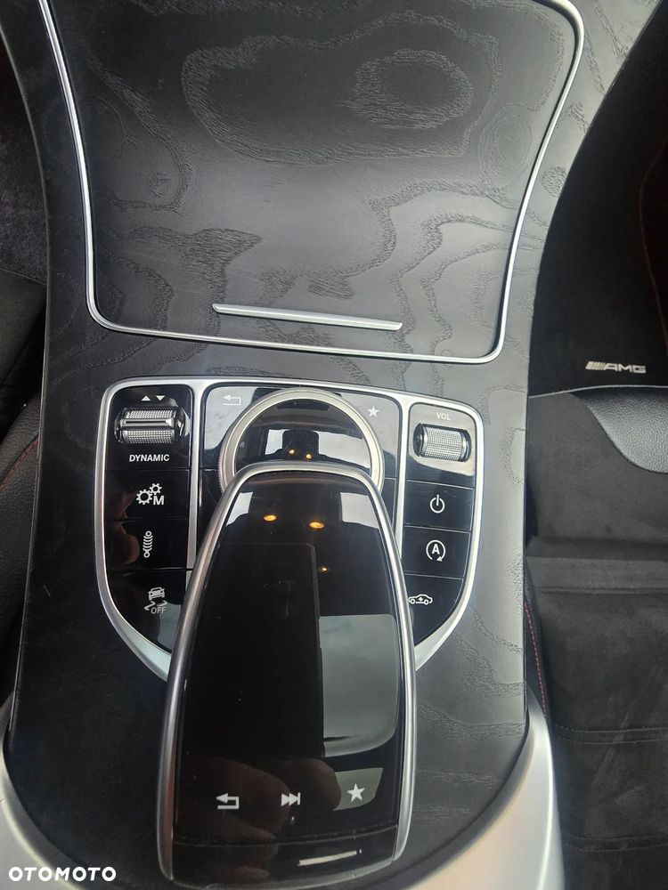 Mercedes-Benz GLC - 22