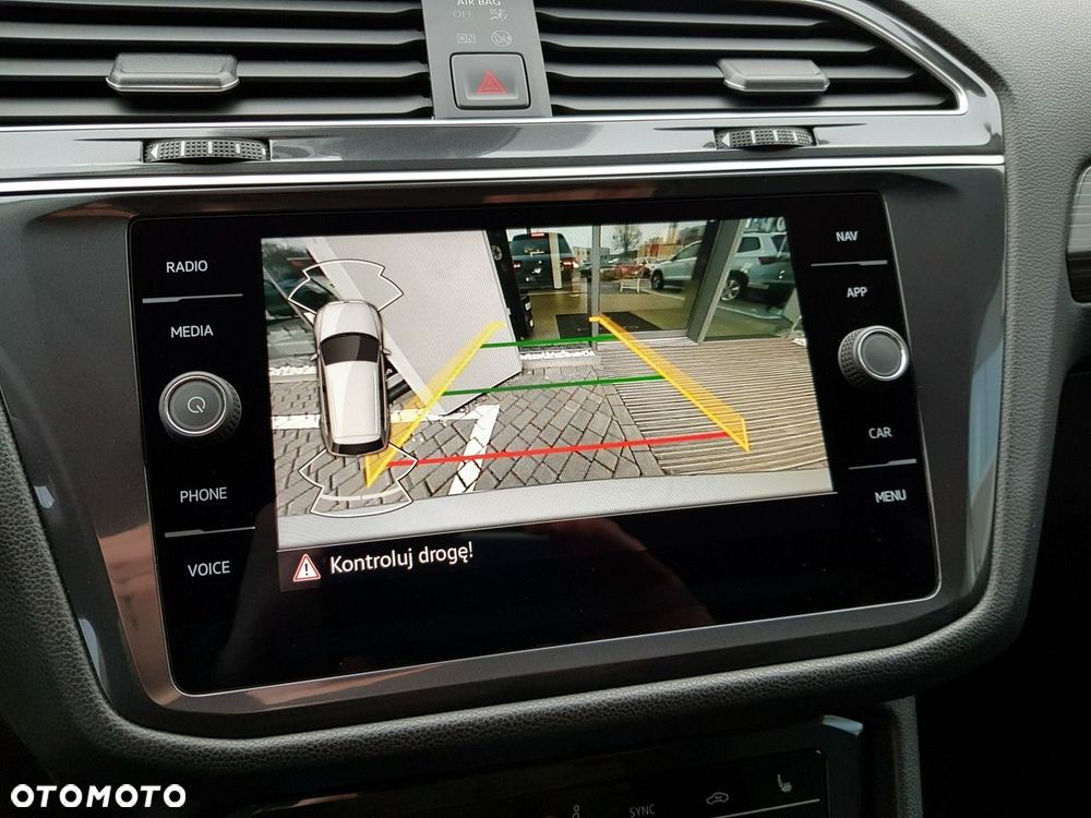 Volkswagen Tiguan Allspace 2.0 TDI Elegance DSG - 24