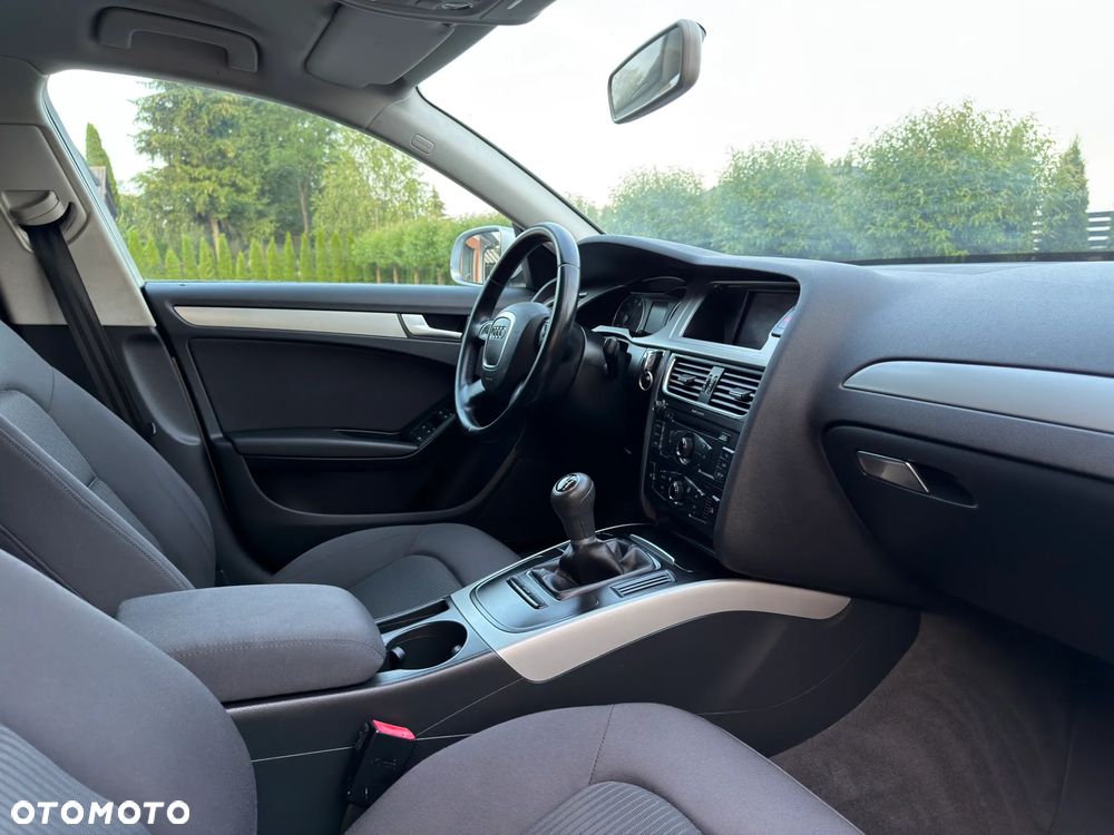 Audi A4 Avant 1.8 TFSI Ambiente - 37
