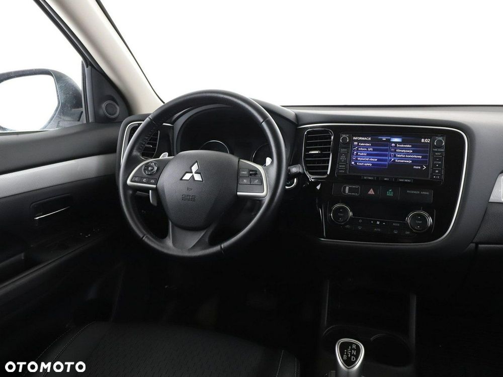 Mitsubishi Outlander - 16