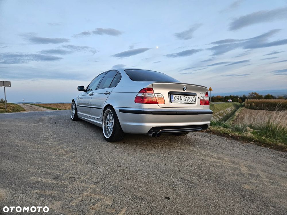 BMW 3 Series 2002 photo 3