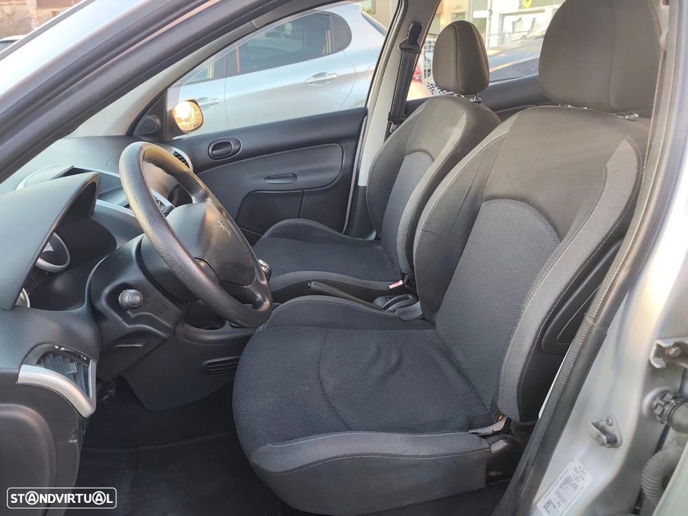 Peugeot 206+ 1.1 Trendy - 10