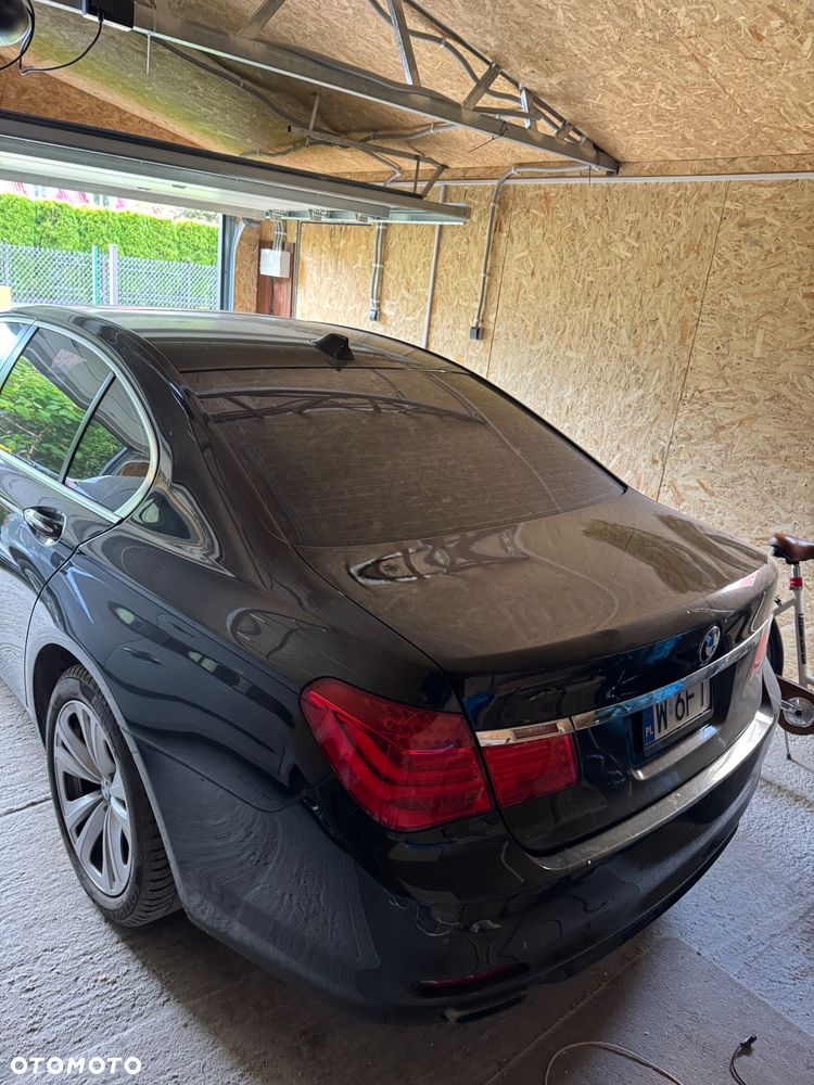 BMW Seria 7 740i - 3
