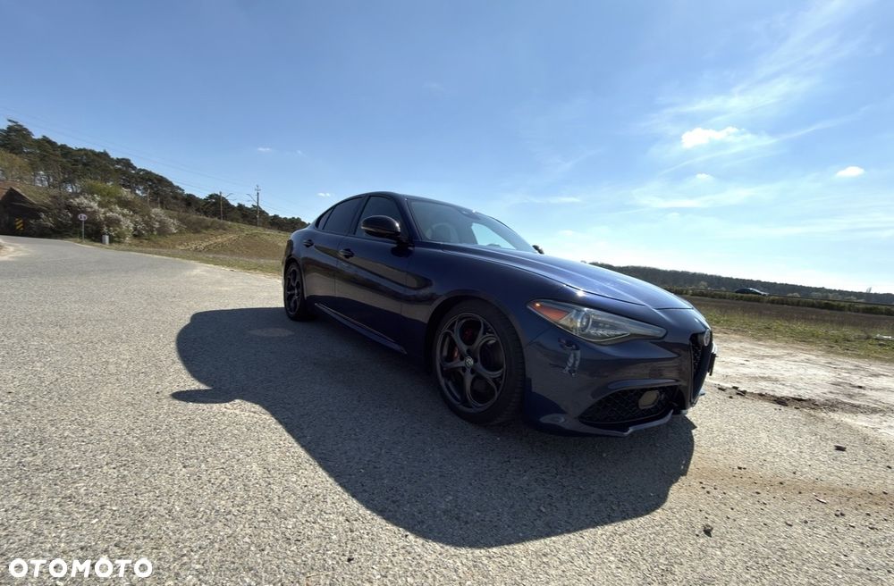 Alfa Romeo Giulia 2.0 Turbo 16V AT8 Veloce Ti - 2