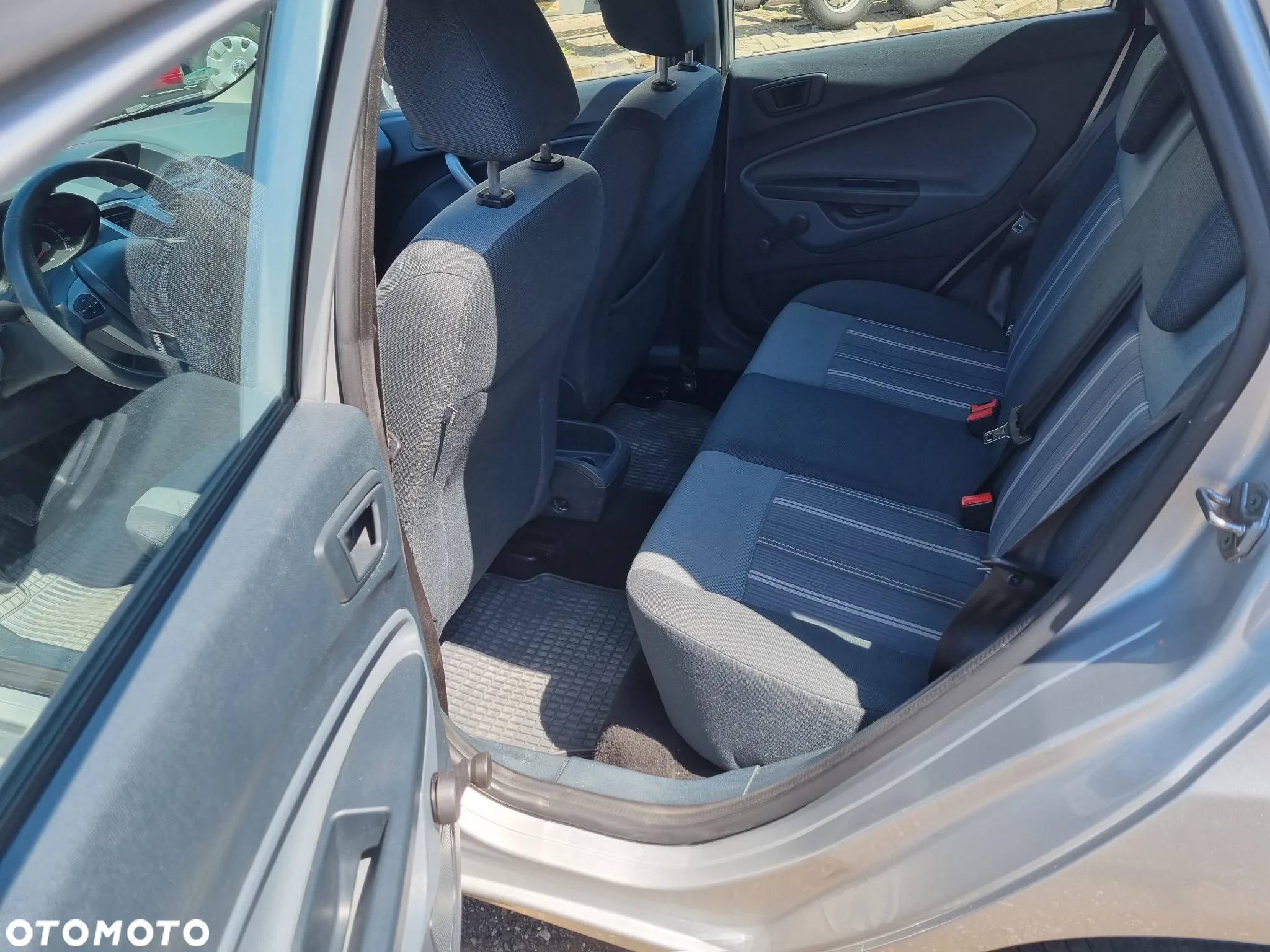 Ford Fiesta 1.25 Ambiente EU5 - 9